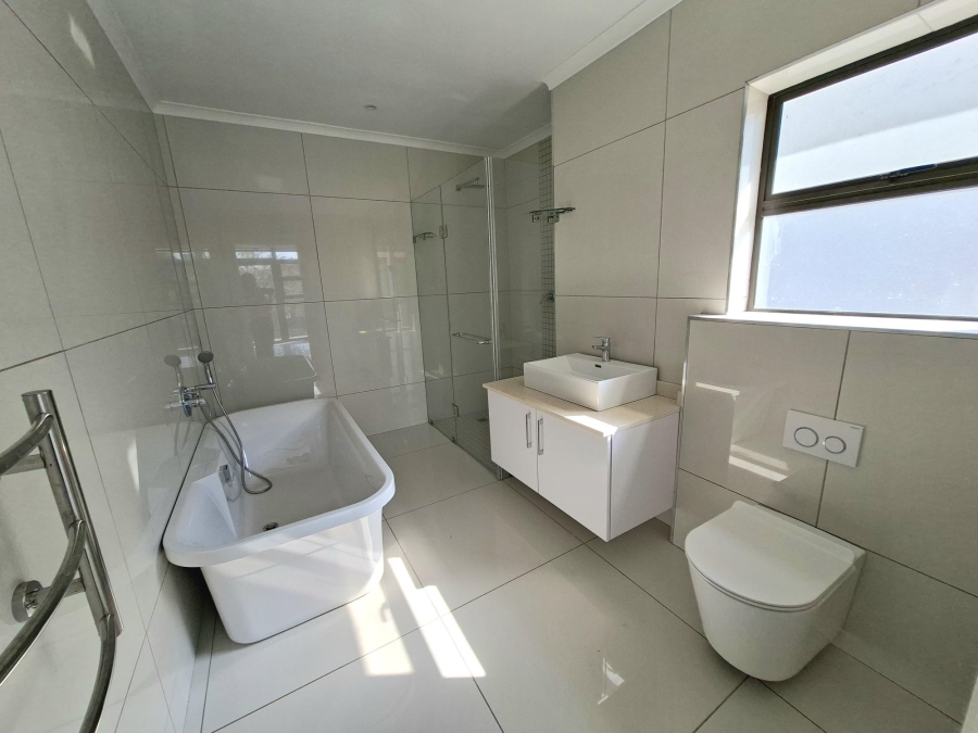 4 Bedroom Property for Sale in Izinga Ridge KwaZulu-Natal