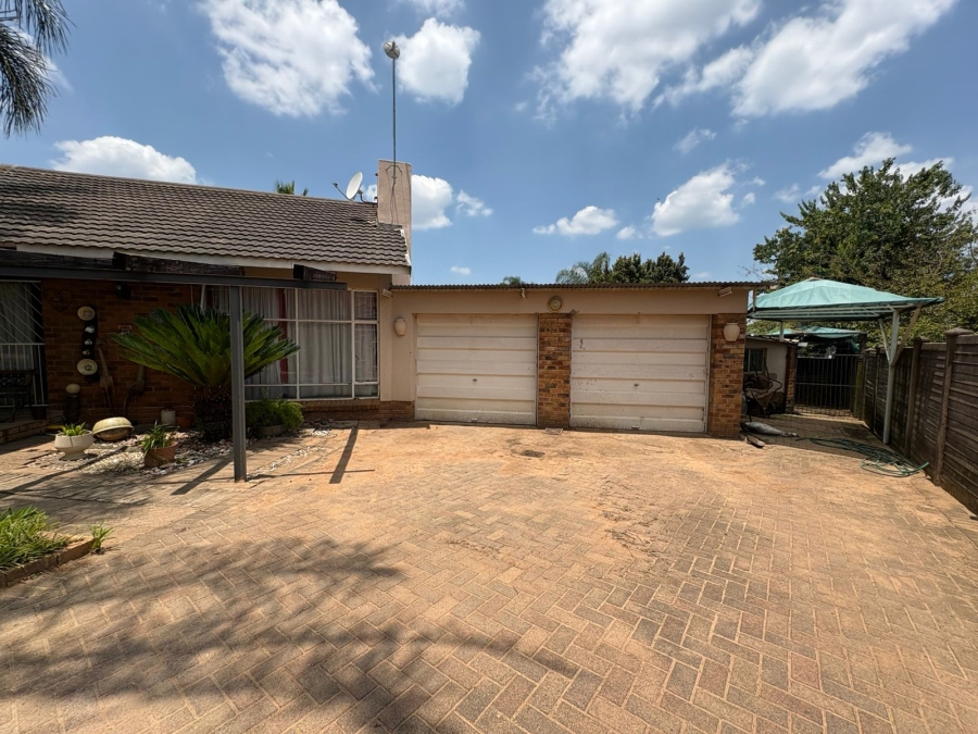 4 Bedroom Property for Sale in Pioneer Park KwaZulu-Natal