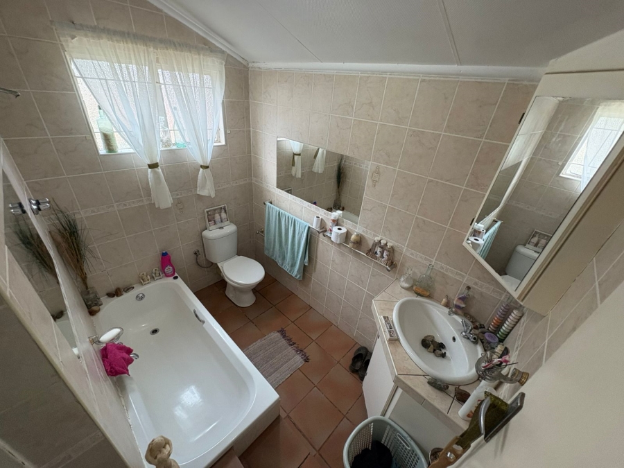 4 Bedroom Property for Sale in Pioneer Park KwaZulu-Natal