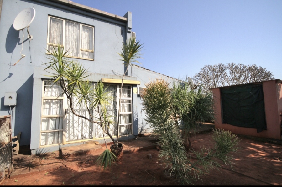 4 Bedroom Property for Sale in Lotus Park KwaZulu-Natal