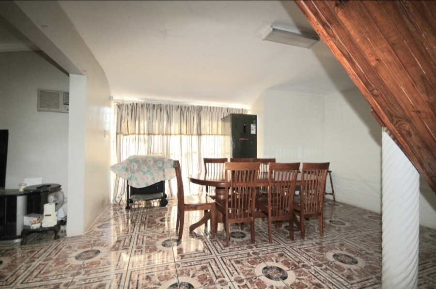 4 Bedroom Property for Sale in Lotus Park KwaZulu-Natal