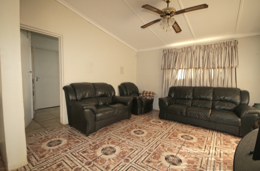 4 Bedroom Property for Sale in Lotus Park KwaZulu-Natal