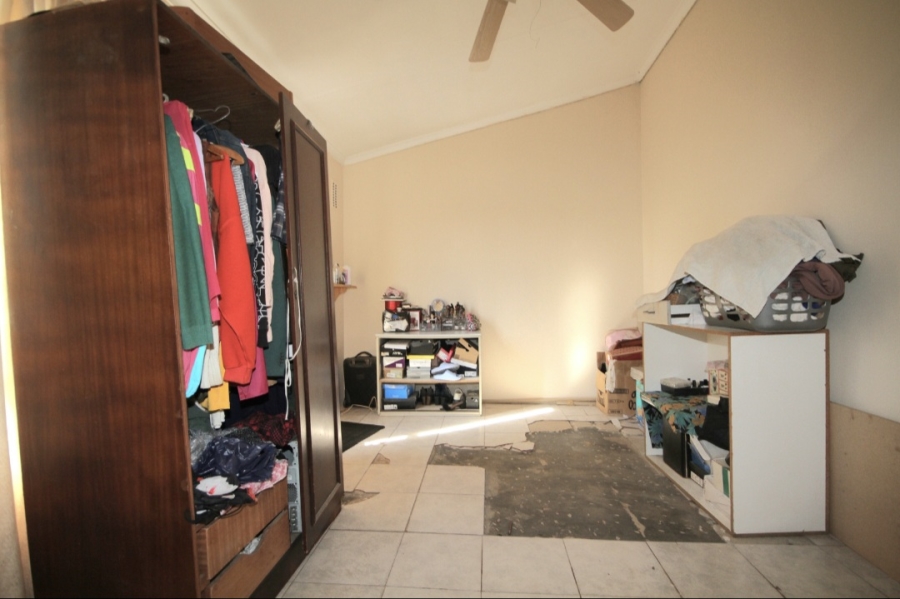 4 Bedroom Property for Sale in Lotus Park KwaZulu-Natal