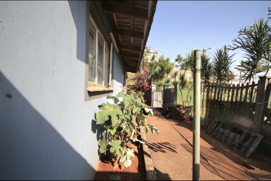 4 Bedroom Property for Sale in Lotus Park KwaZulu-Natal