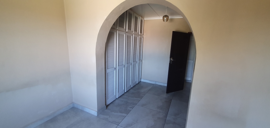 5 Bedroom Property for Sale in Bluff KwaZulu-Natal