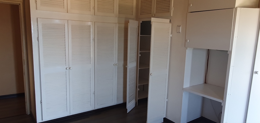 5 Bedroom Property for Sale in Bluff KwaZulu-Natal