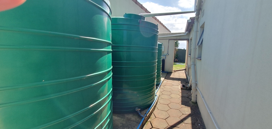 5 Bedroom Property for Sale in Bluff KwaZulu-Natal