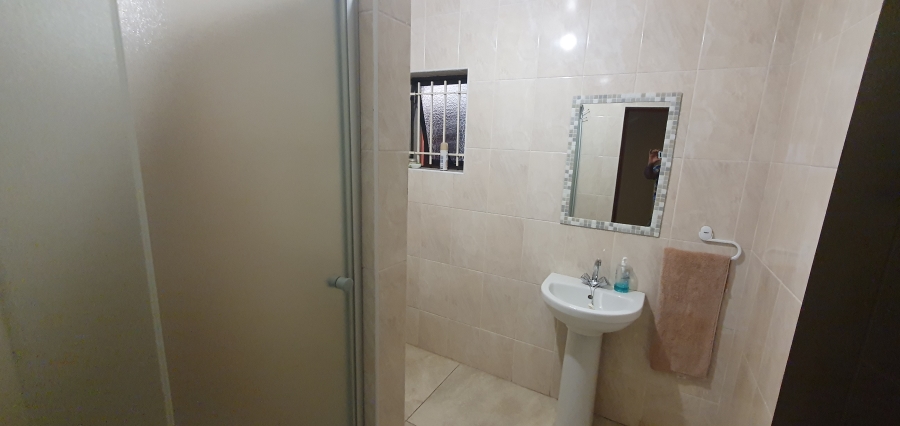 5 Bedroom Property for Sale in Bluff KwaZulu-Natal