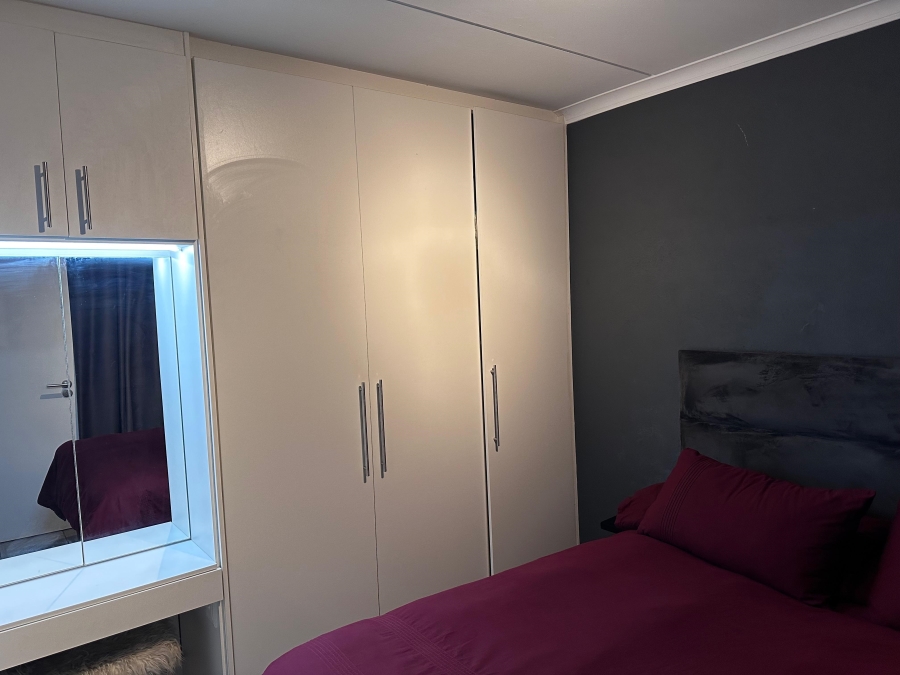 To Let 2 Bedroom Property for Rent in Amanzimtoti KwaZulu-Natal