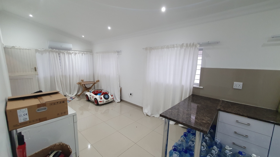 To Let 1 Bedroom Property for Rent in Bluff KwaZulu-Natal