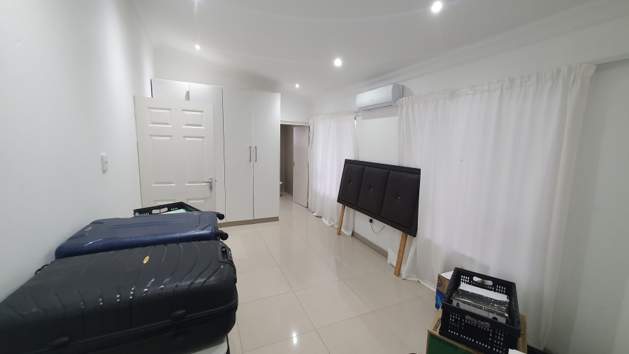 To Let 1 Bedroom Property for Rent in Bluff KwaZulu-Natal