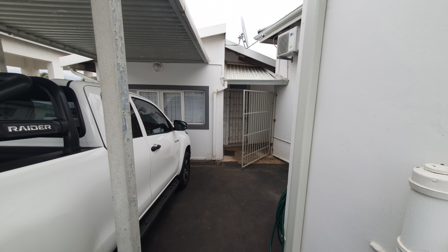 To Let 1 Bedroom Property for Rent in Bluff KwaZulu-Natal