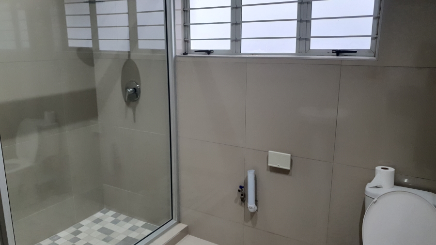 To Let 1 Bedroom Property for Rent in Bluff KwaZulu-Natal