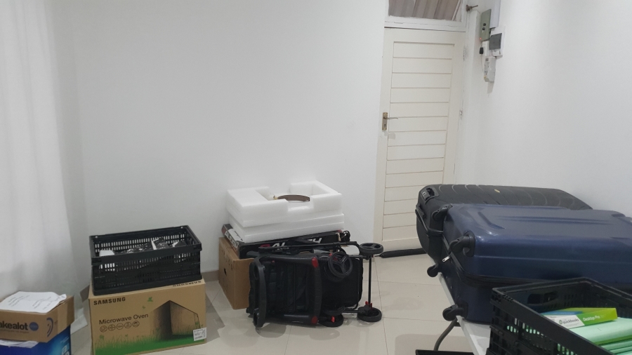 To Let 1 Bedroom Property for Rent in Bluff KwaZulu-Natal