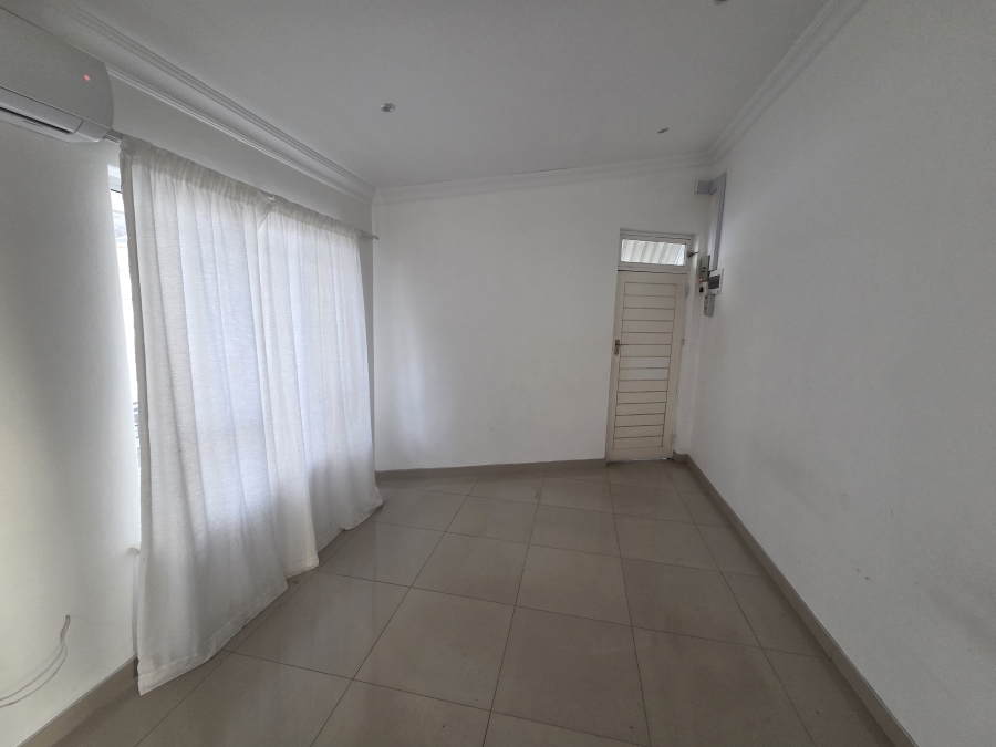 To Let 1 Bedroom Property for Rent in Bluff KwaZulu-Natal