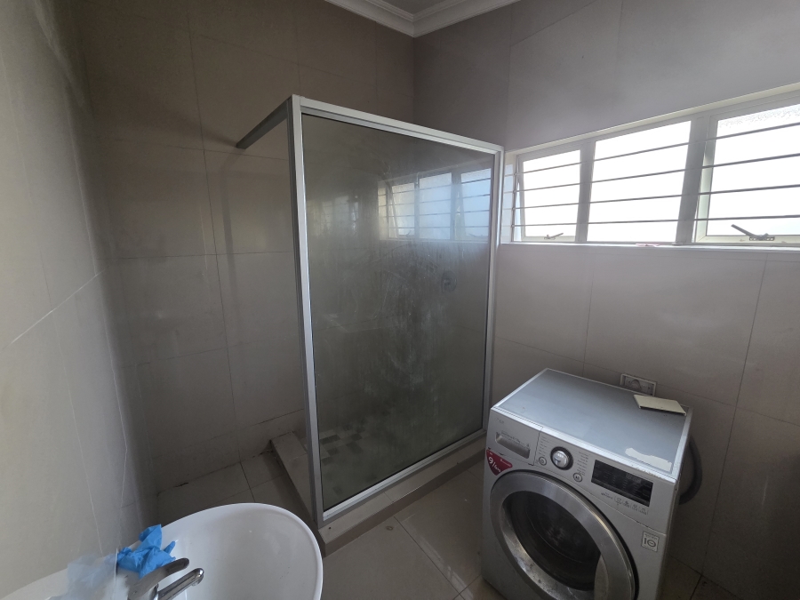 To Let 1 Bedroom Property for Rent in Bluff KwaZulu-Natal