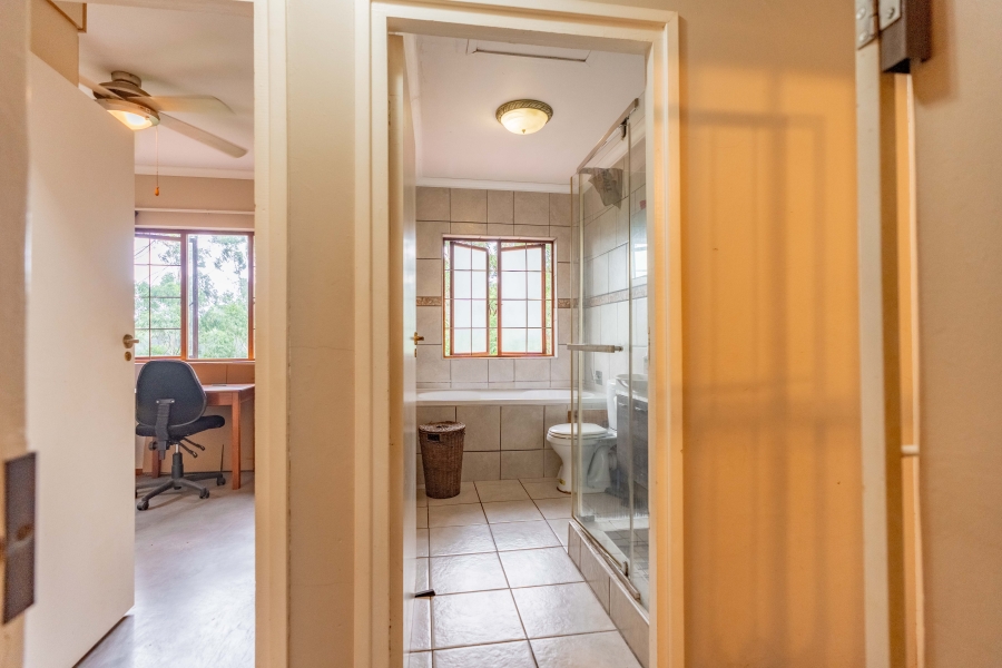 To Let 2 Bedroom Property for Rent in Rouken Glen KwaZulu-Natal