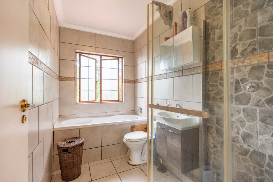 To Let 2 Bedroom Property for Rent in Rouken Glen KwaZulu-Natal