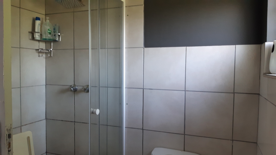 To Let 1 Bedroom Property for Rent in Amanzimtoti KwaZulu-Natal