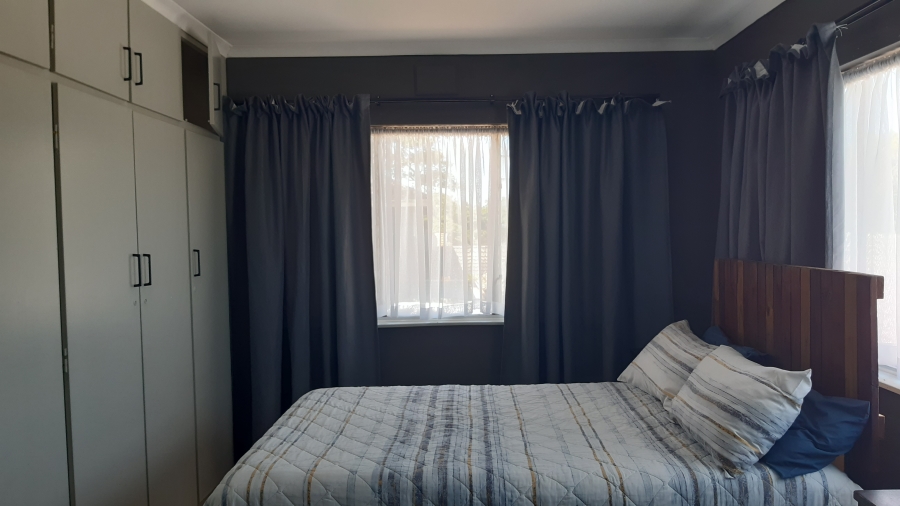 To Let 1 Bedroom Property for Rent in Amanzimtoti KwaZulu-Natal