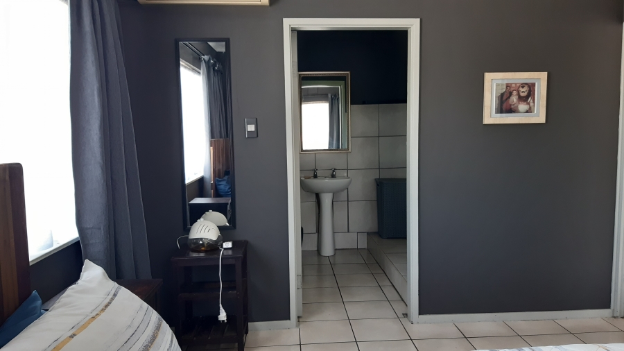 To Let 1 Bedroom Property for Rent in Amanzimtoti KwaZulu-Natal