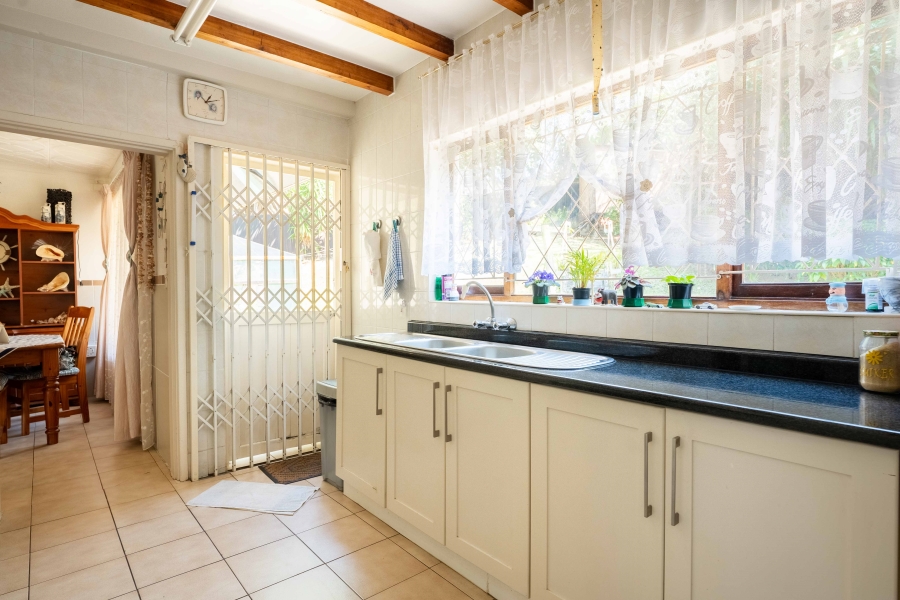 3 Bedroom Property for Sale in Amanzimtoti KwaZulu-Natal