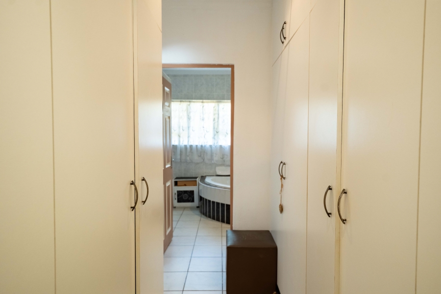 3 Bedroom Property for Sale in Amanzimtoti KwaZulu-Natal