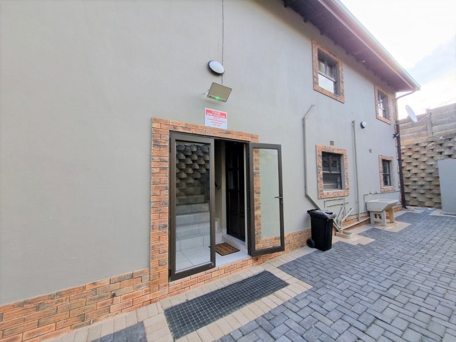 To Let 2 Bedroom Property for Rent in Kenville KwaZulu-Natal