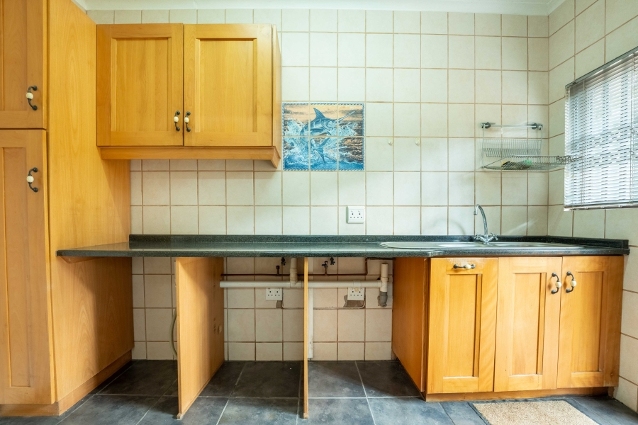 5 Bedroom Property for Sale in Pennington KwaZulu-Natal