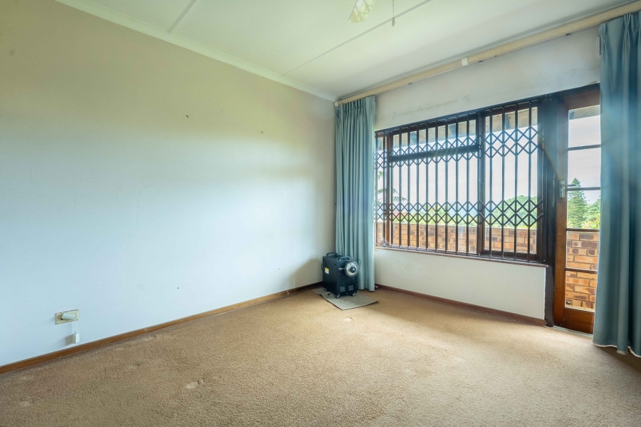 5 Bedroom Property for Sale in Pennington KwaZulu-Natal