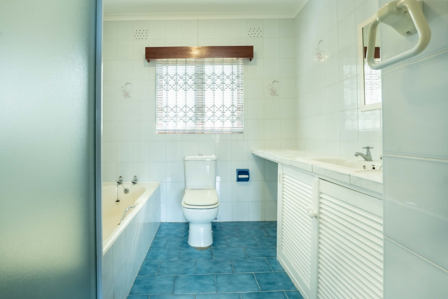 5 Bedroom Property for Sale in Pennington KwaZulu-Natal