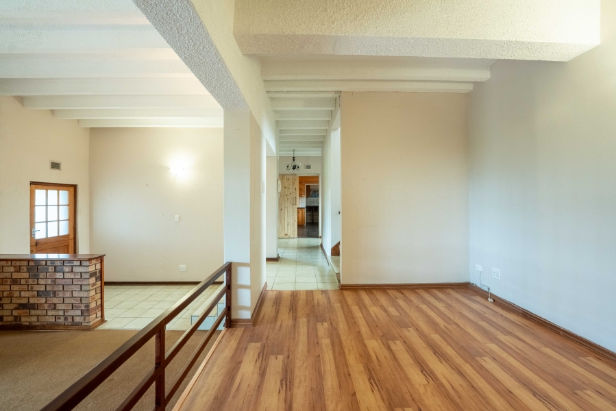 5 Bedroom Property for Sale in Pennington KwaZulu-Natal