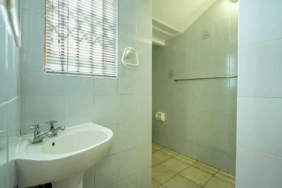 5 Bedroom Property for Sale in Pennington KwaZulu-Natal