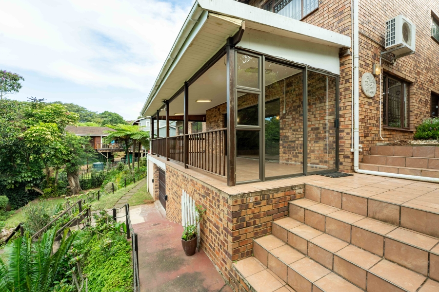 5 Bedroom Property for Sale in Pennington KwaZulu-Natal