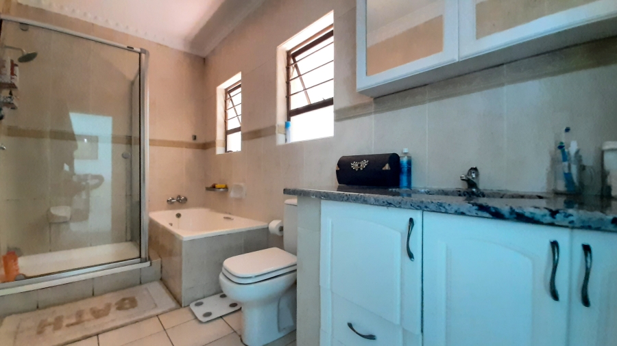 4 Bedroom Property for Sale in Ballito Central KwaZulu-Natal