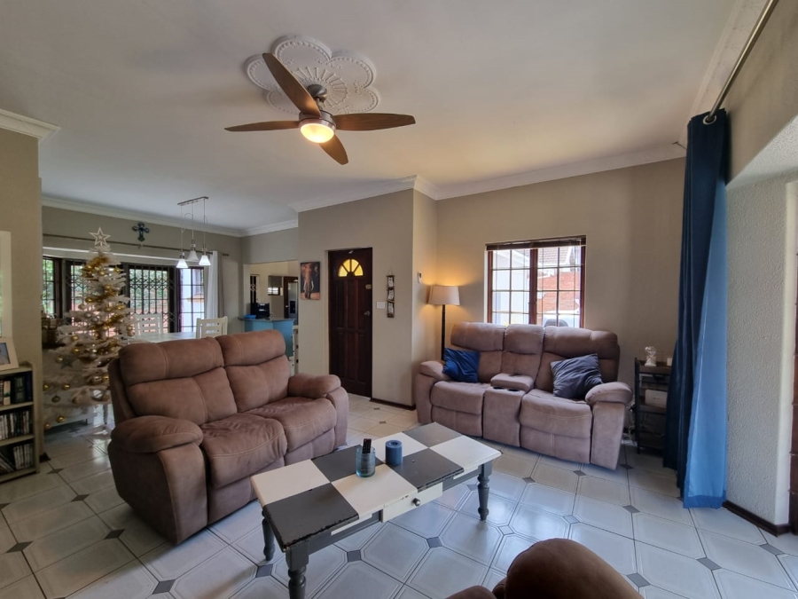 3 Bedroom Property for Sale in Manaba Beach KwaZulu-Natal