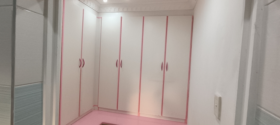 3 Bedroom Property for Sale in Newlands West KwaZulu-Natal