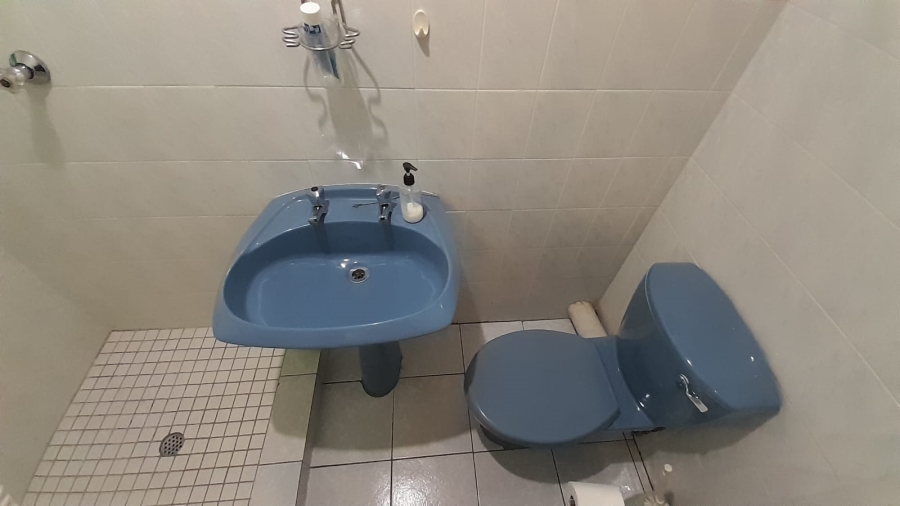 5 Bedroom Property for Sale in Dawncrest KwaZulu-Natal