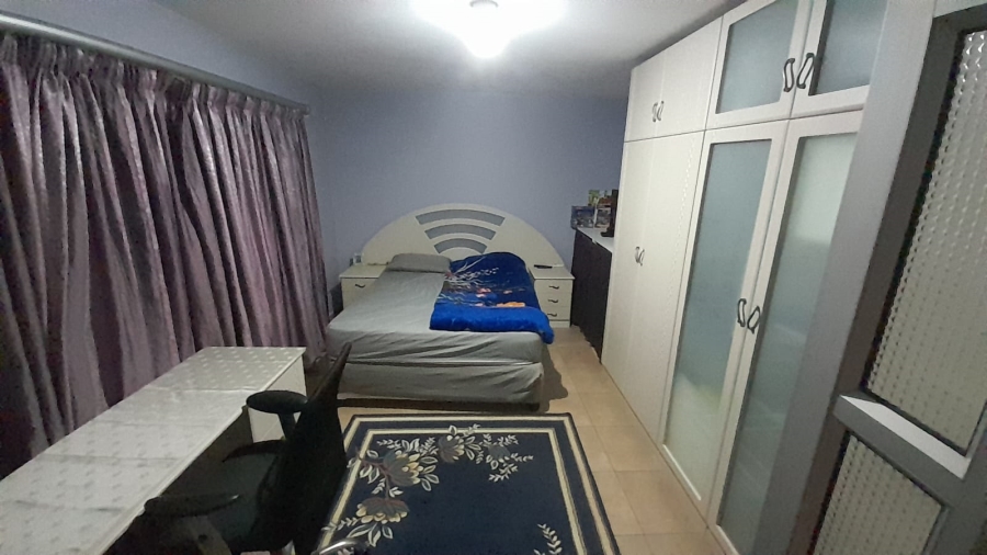 5 Bedroom Property for Sale in Dawncrest KwaZulu-Natal