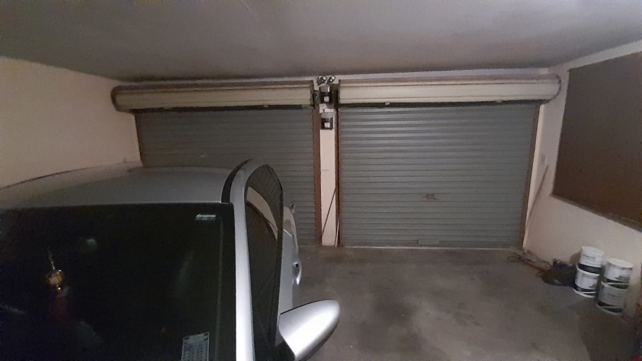 5 Bedroom Property for Sale in Dawncrest KwaZulu-Natal