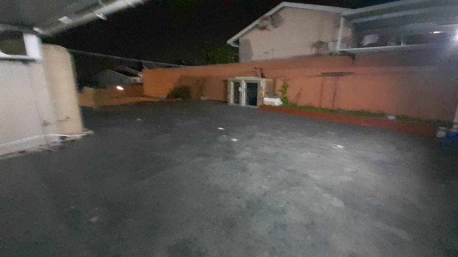 5 Bedroom Property for Sale in Dawncrest KwaZulu-Natal