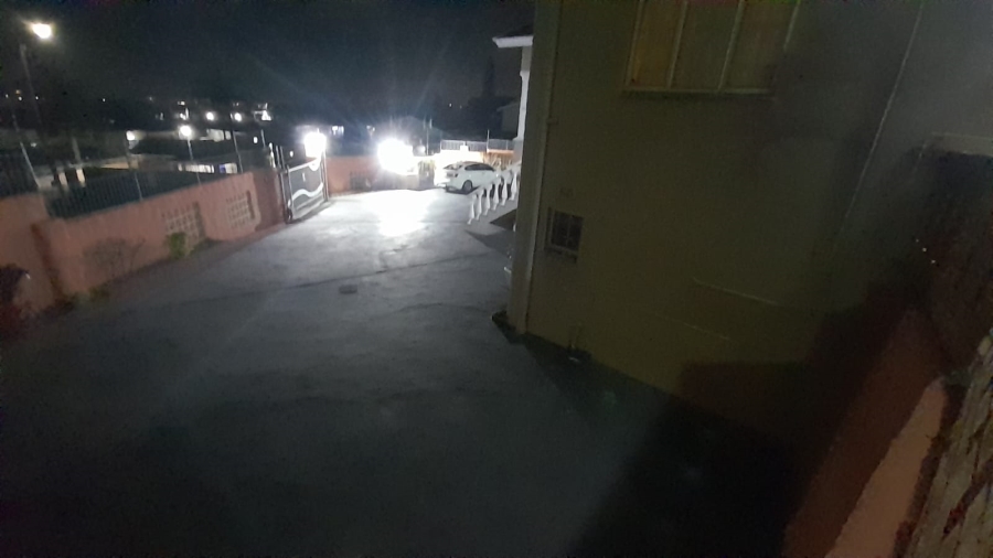 5 Bedroom Property for Sale in Dawncrest KwaZulu-Natal