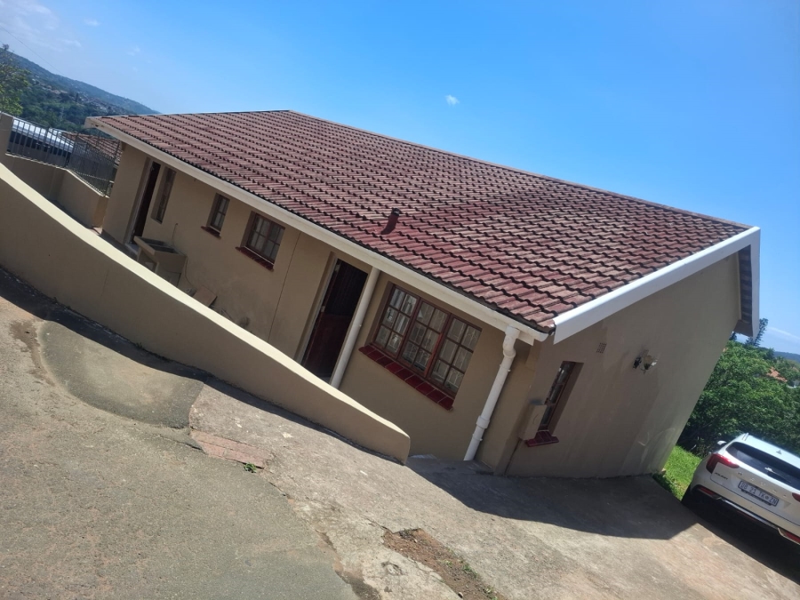 5 Bedroom Property for Sale in Palmiet KwaZulu-Natal