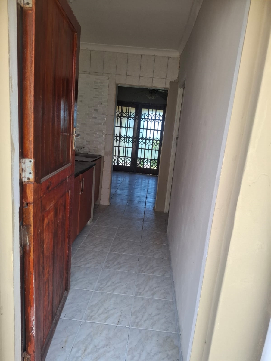 5 Bedroom Property for Sale in Palmiet KwaZulu-Natal