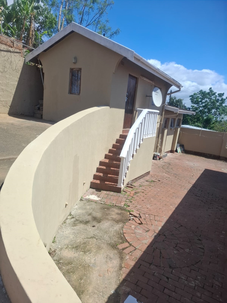 5 Bedroom Property for Sale in Palmiet KwaZulu-Natal