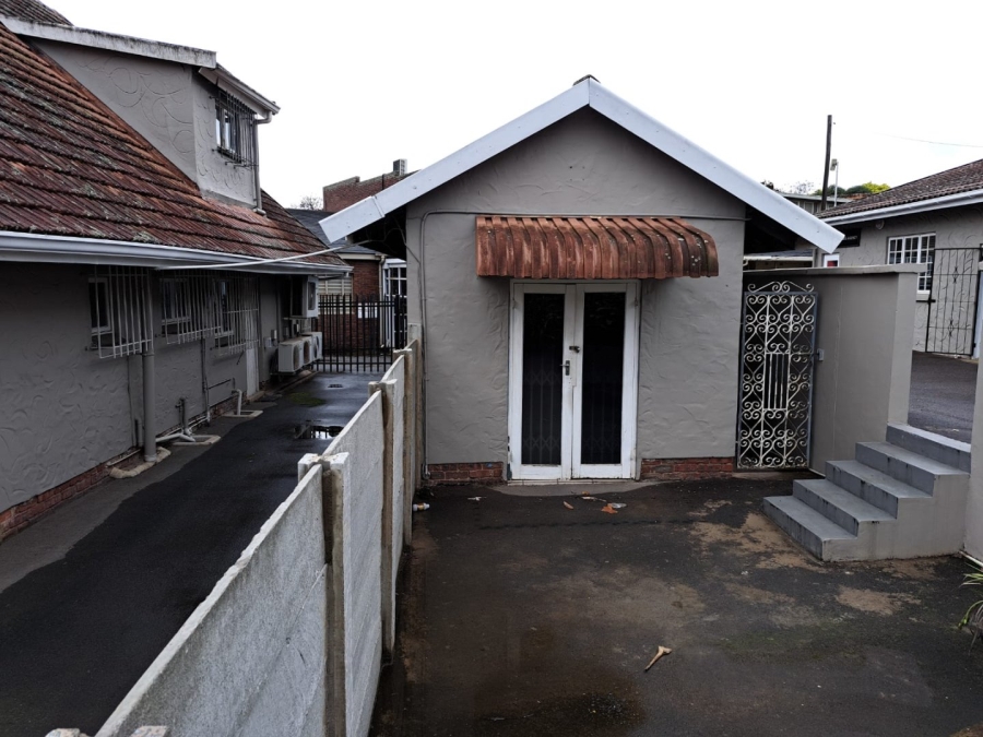 Commercial Property for Sale in Manors KwaZulu-Natal