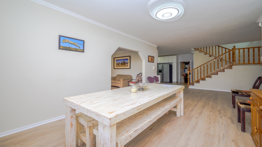 4 Bedroom Property for Sale in Sheffield Beach KwaZulu-Natal