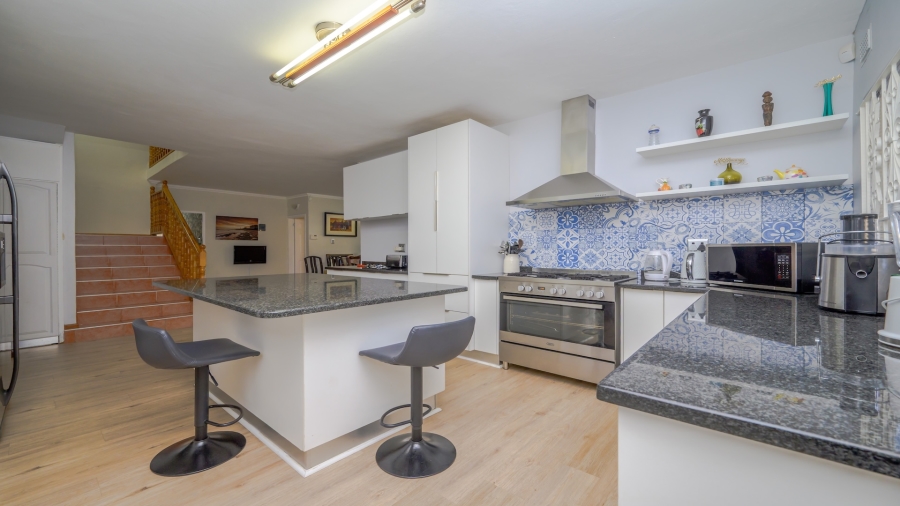 4 Bedroom Property for Sale in Sheffield Beach KwaZulu-Natal