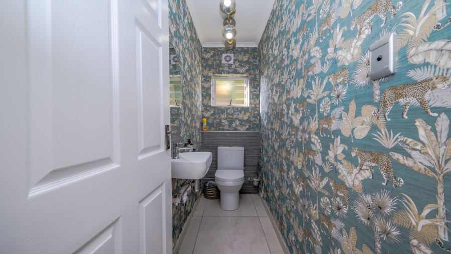 4 Bedroom Property for Sale in Sheffield Beach KwaZulu-Natal