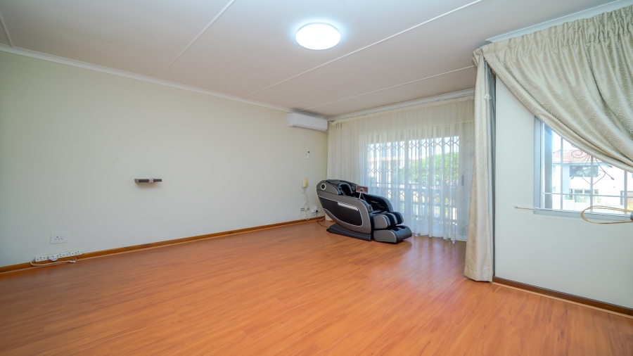 4 Bedroom Property for Sale in Sheffield Beach KwaZulu-Natal